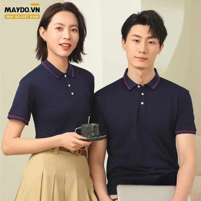 Áo thun đồng phục màu xanh navy đậm phối viền đỏ và xanh dương Áo thun đồng phục màu xanh navy đậm phối viền đỏ và xanh dương